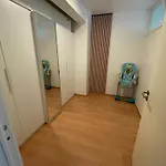 Belgian House - The Seaflower Apartment *